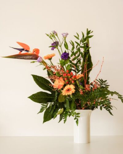 ELEGENT VASE ARRANGMENT