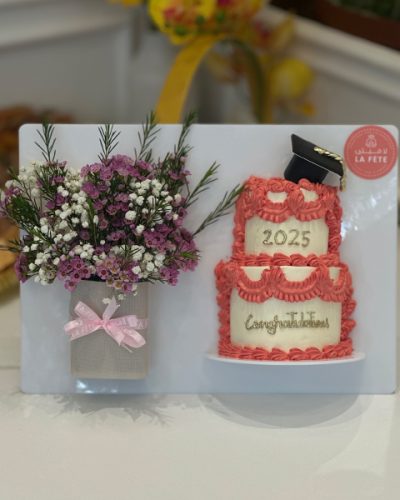 Stand Cake With Flowers